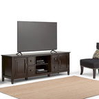 Meuble TV traditionnel en BOIS MASSIF Hampshire de 72 pouces de large pour téléviseurs jusqu'à 80 pouces - 72 larg. x 18 prof. x 24 haut.